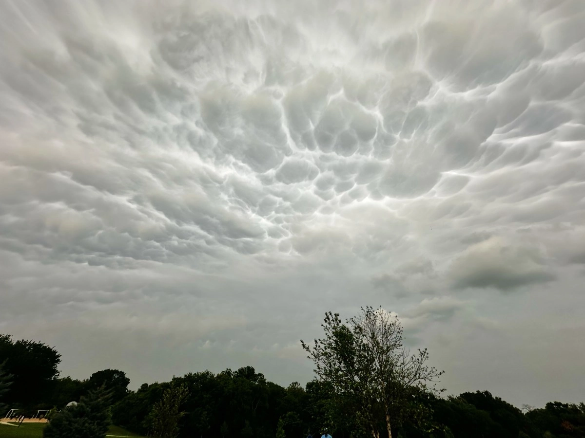 Extreme weather in US heat snow and storms hit different regions