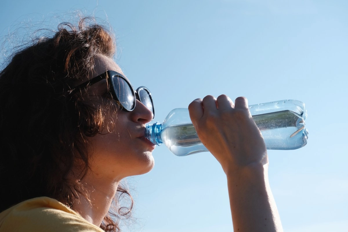They open hydration points to combat the extreme heat in Arizona locations