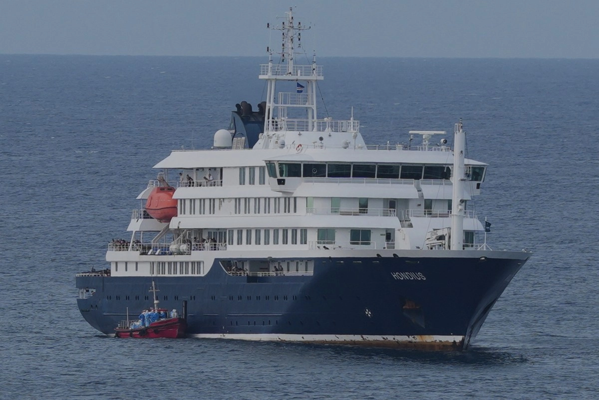 Spain will receive in Tenerife the cruise ship affected by the hantavirus outbreak to evacuate passengers
