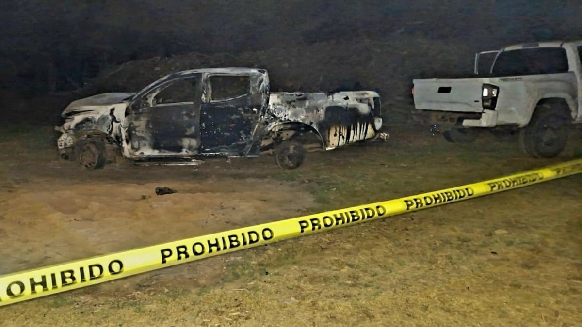 They find 5 burned hitmen after a confrontation between two cartels in Michoacn