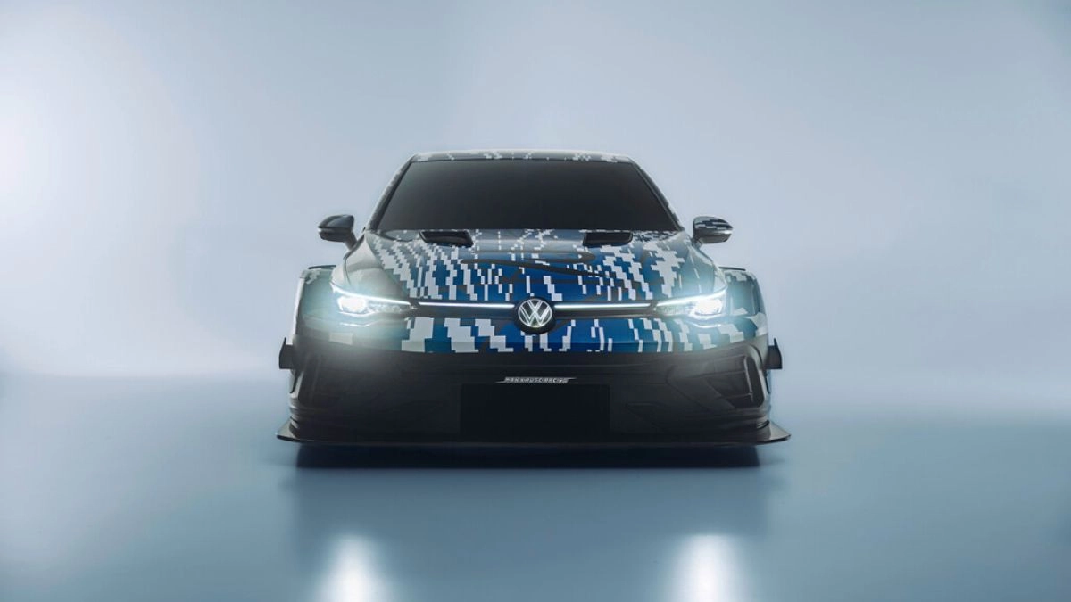 This will be the wilder Golf R that Volkswagen prepares