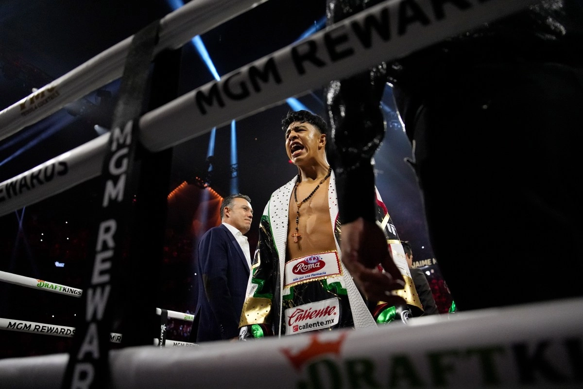 Jaime Mungua feels confident and wants to unify super middleweight belts