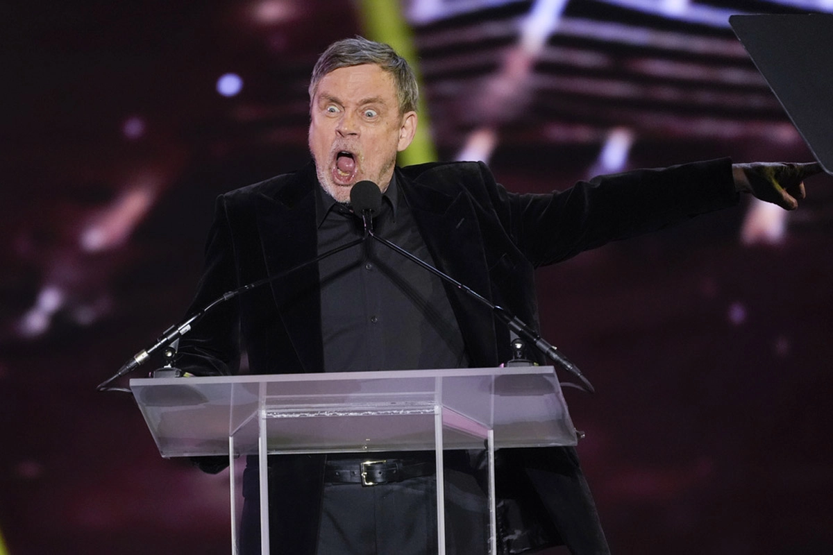 Mark Hamill star actor Star Wars published an image presenting Donald Trump dead