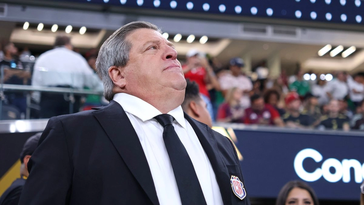 Miguel Herrera and his failures of those who wants to get up