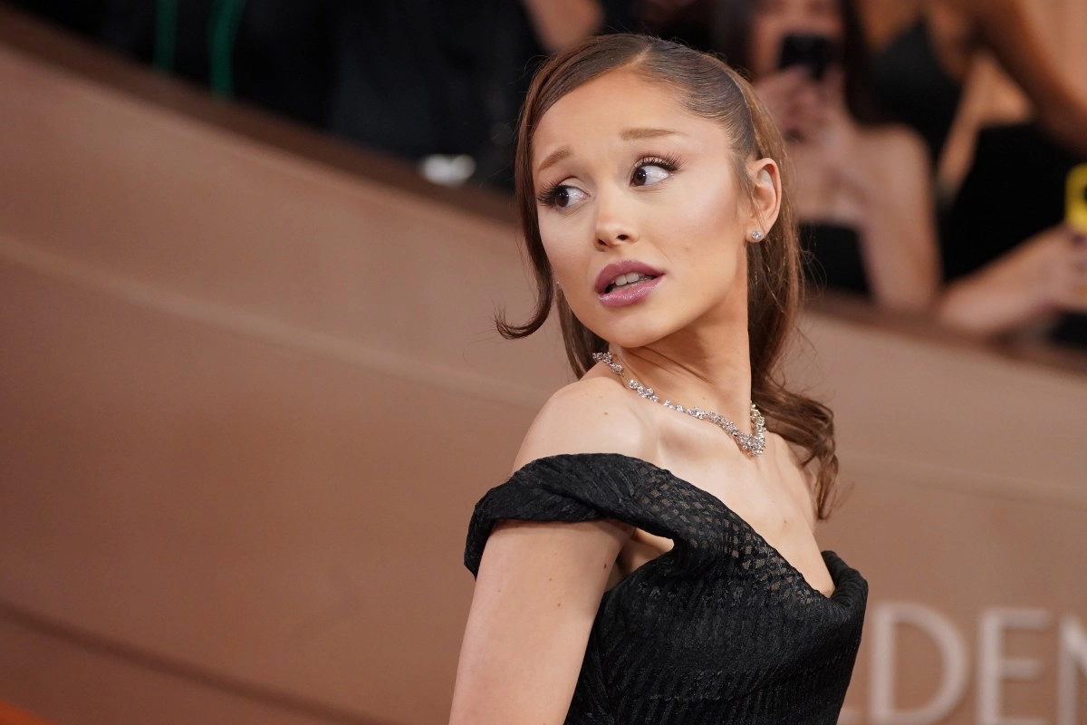 Ariana Grande announces the release date of her new single hate that i made you love me