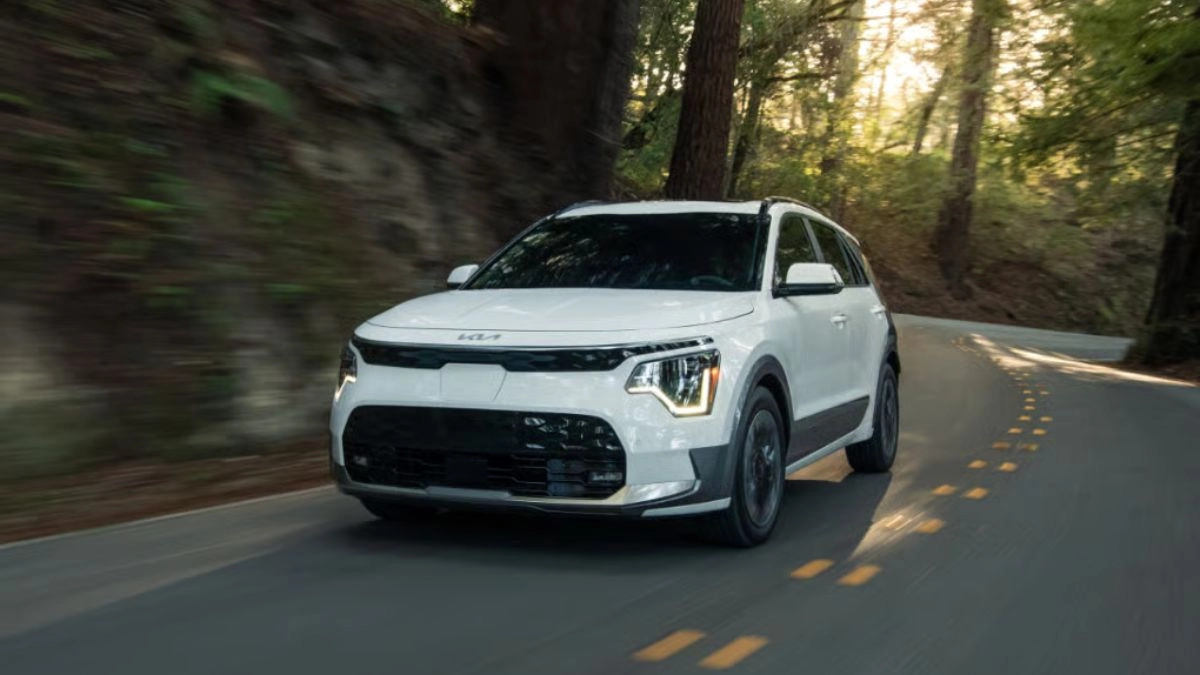 Five SUVs that use little gasoline and cost less than 40000