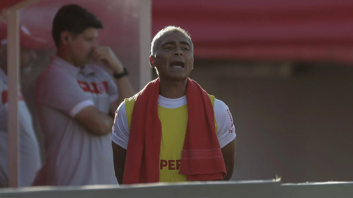 Romario asks Ancelotti to call Neymar to the World Cup He can make the difference