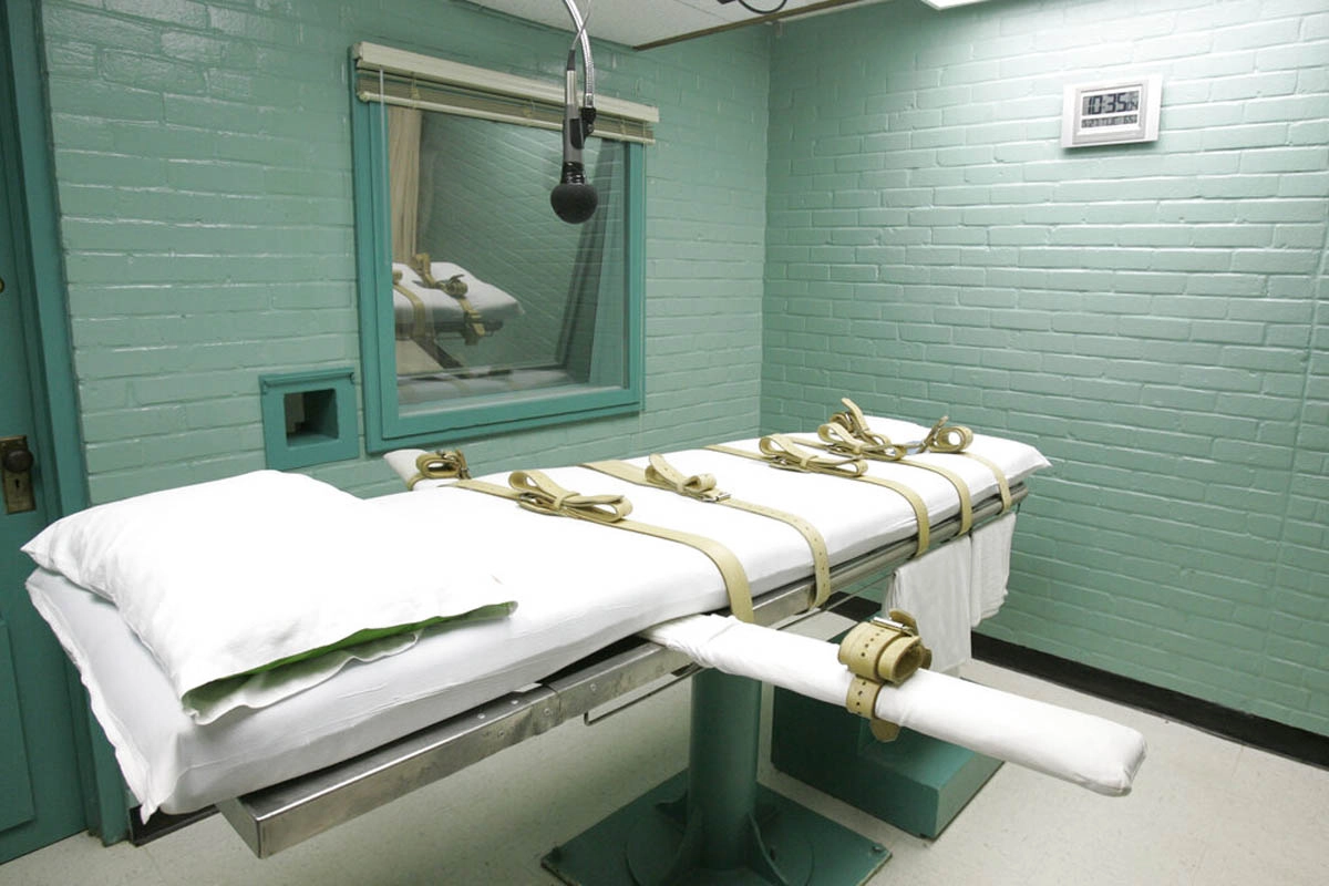 They present a bill that would require the death penalty for fentanyl traffickers