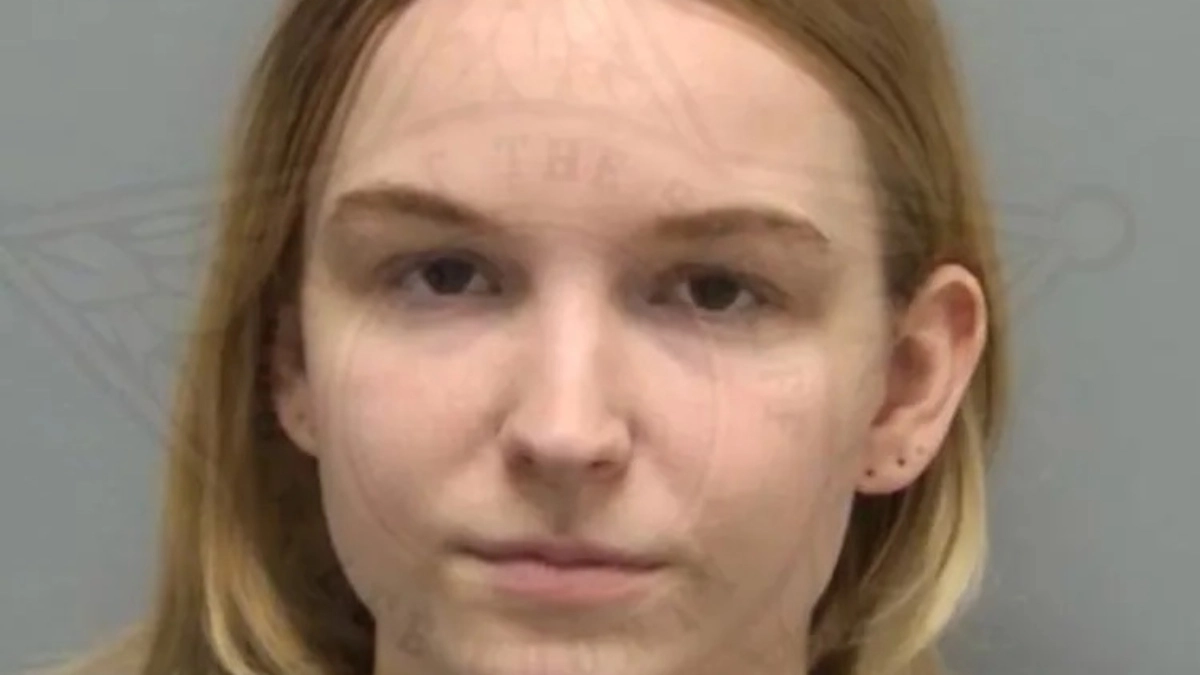 Texas mother is charged for the deaths of her 3 and 2 yearold daughters after they tested positive to cocaine