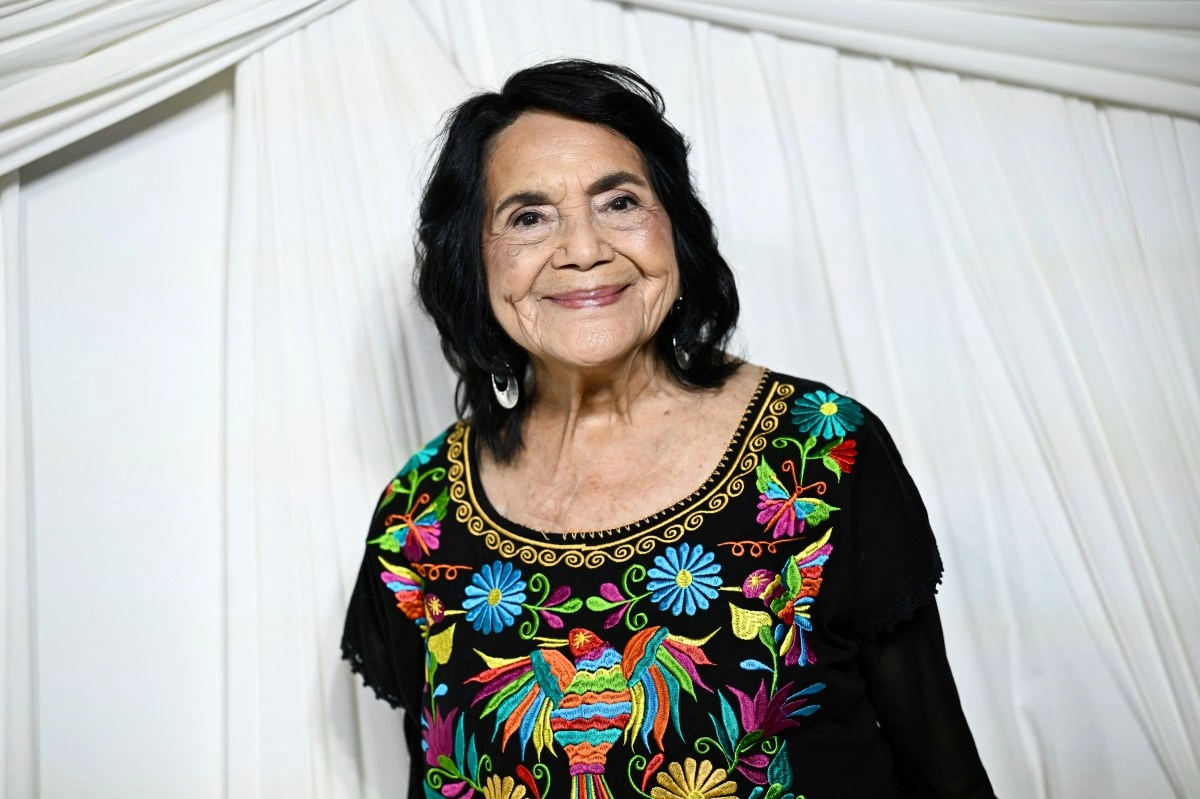 Mural in honor of activist Dolores Huerta in Los Angeles