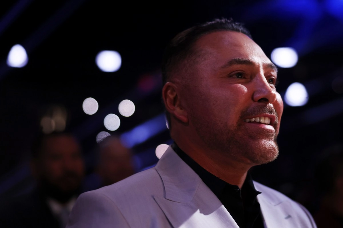 scar de la Hoya criticizes Canelo lvarezs next fight