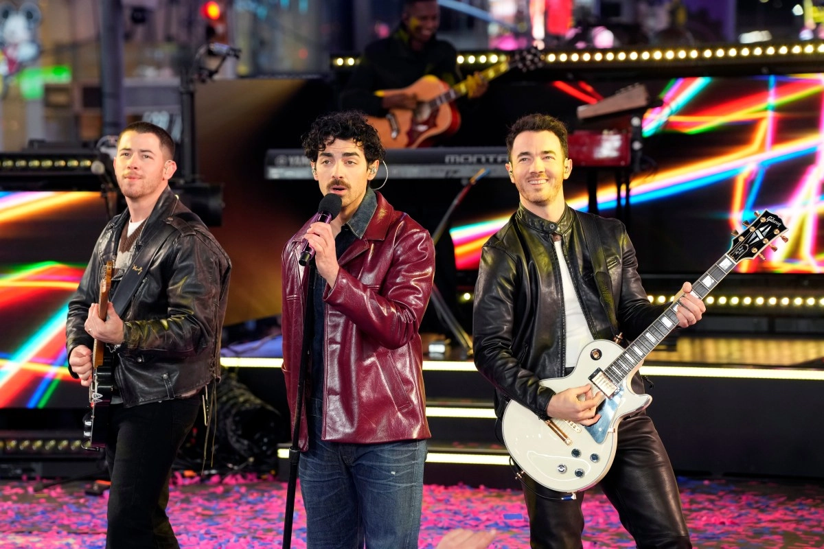 The Jonas Brothers debut in the world of podcasts with Hey Jonas