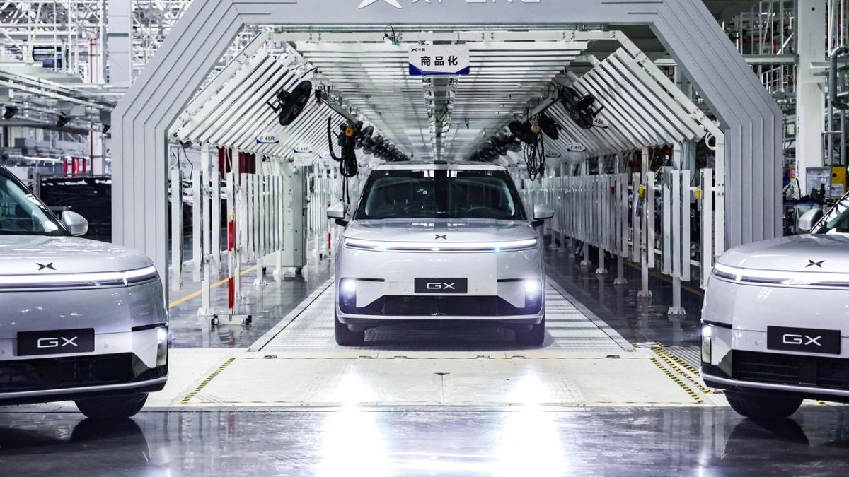 Tesla faced competition from China with its robotaxi
