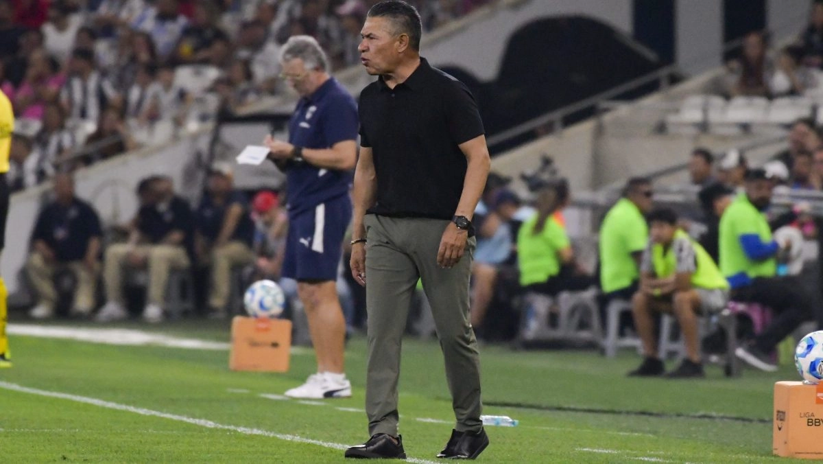 Cruz Azul is the one who is obliged to the title said Ignacio Ambriz