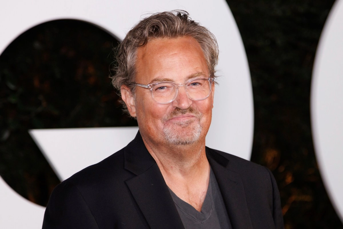 Matthew Perrys Friendsrelated belongings to be auctioned