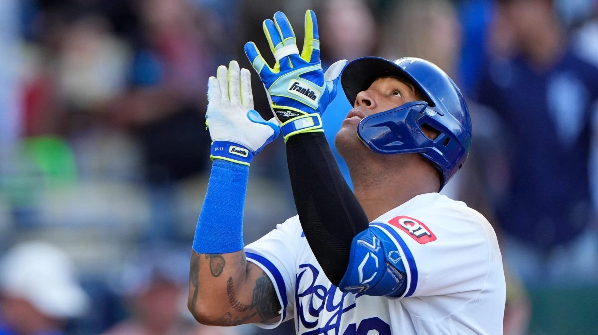 Salvador Prez equals a historical record of home runs for a Latino in the Major Leagues