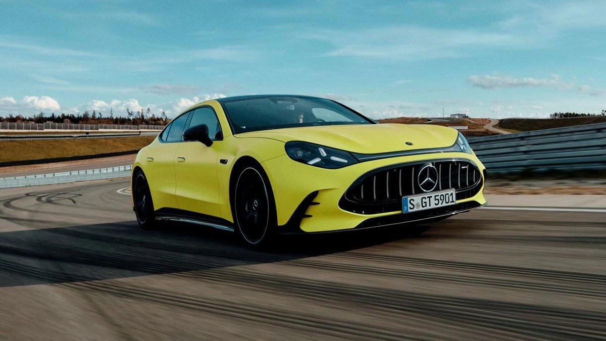 The new electric AMG GT wants to erase the V8 sports cars