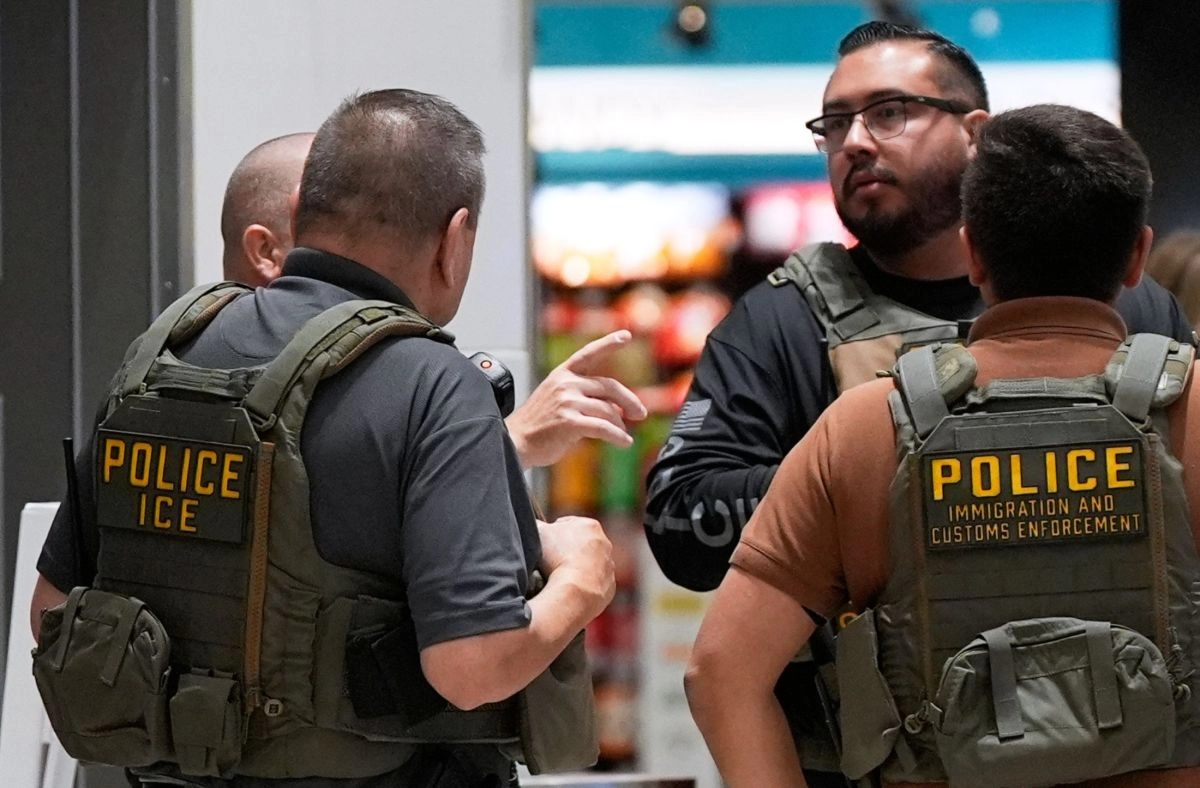 ICE detains a man at a Texas polling station and sparks fear over migrant voting