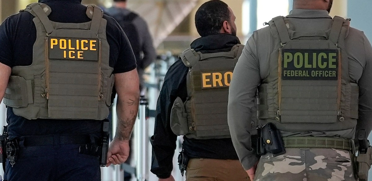 Immigrants could be forced to pay a fine of 18000 for a deportation order