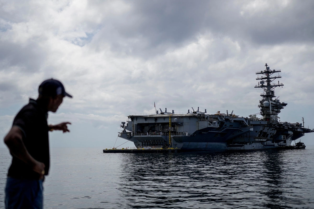 The presence of a US aircraft carrier in the Caribbean increases Trumps pressure on Cuba