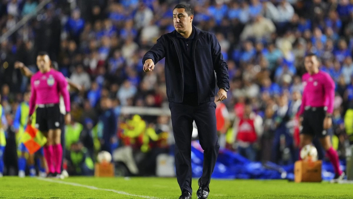 Efran Jurez attacks Cruz Azul for his complaints against the arbitration