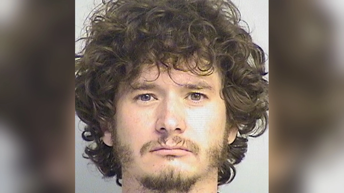 Alabama boy dies in car seat while father went to buy alcohol