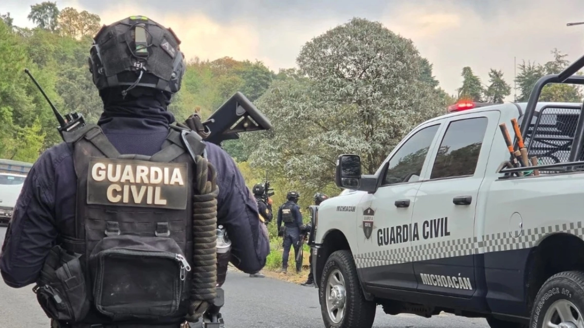 Armed men ambush police officers in Michoacn leaving 6 officers and a civilian injured