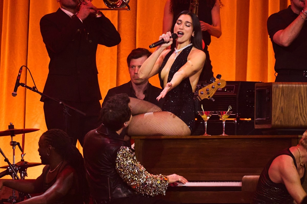Dua Lipa surprises in her new live album it includes Oye mi amor with Fher de Man