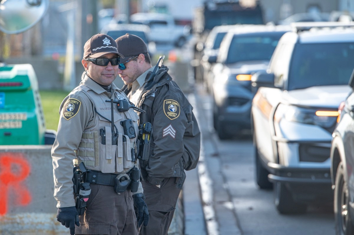 Indiana police officer shot in emergency room after helping stranded driver