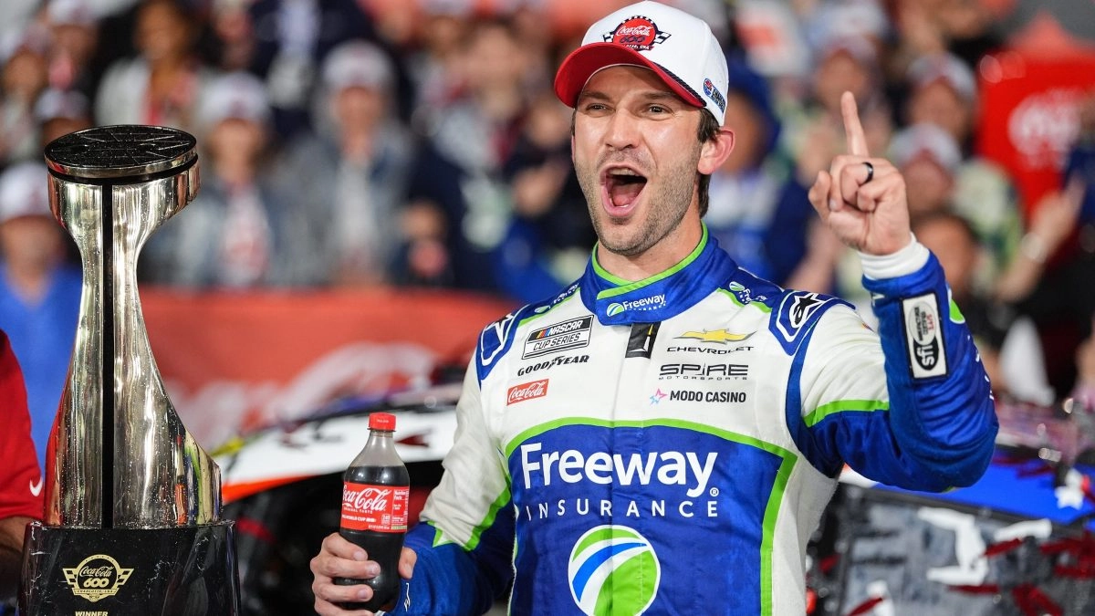 NASCAR Mexican Daniel Surez was inspired by Kyle Busch to win the CocaCola 600