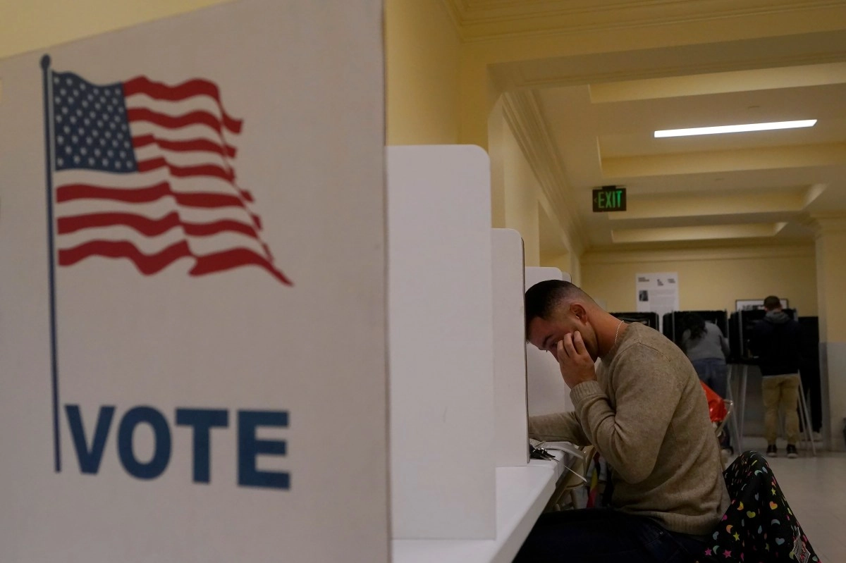 California Hispanic voters prioritize the economy heading into the 2026 midterm elections