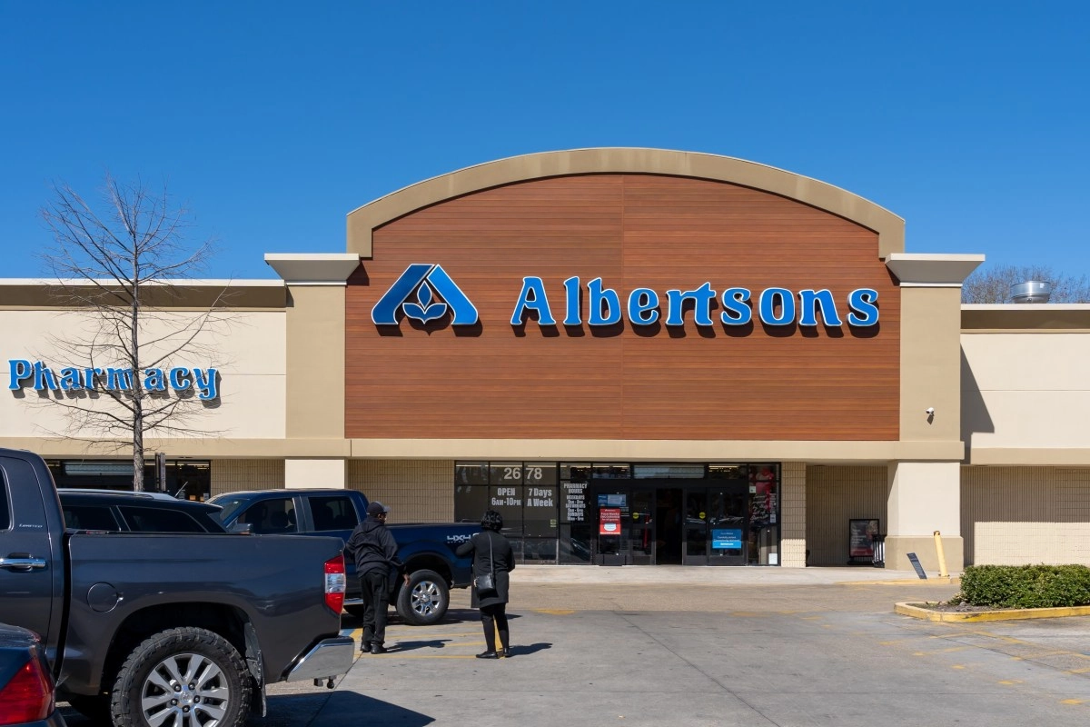 Retailer with more than 85 years in the market will close more stores this year