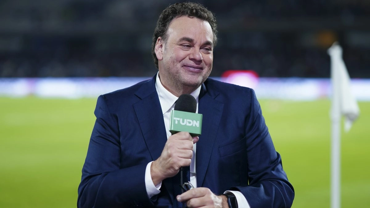 Faitelson was about to leave TUDN again without an interview with the Liga MX champion coach