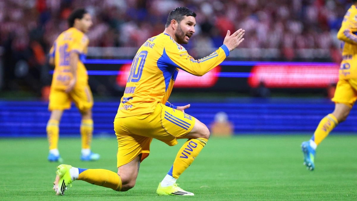 AndrPierre Gignac points to MLS