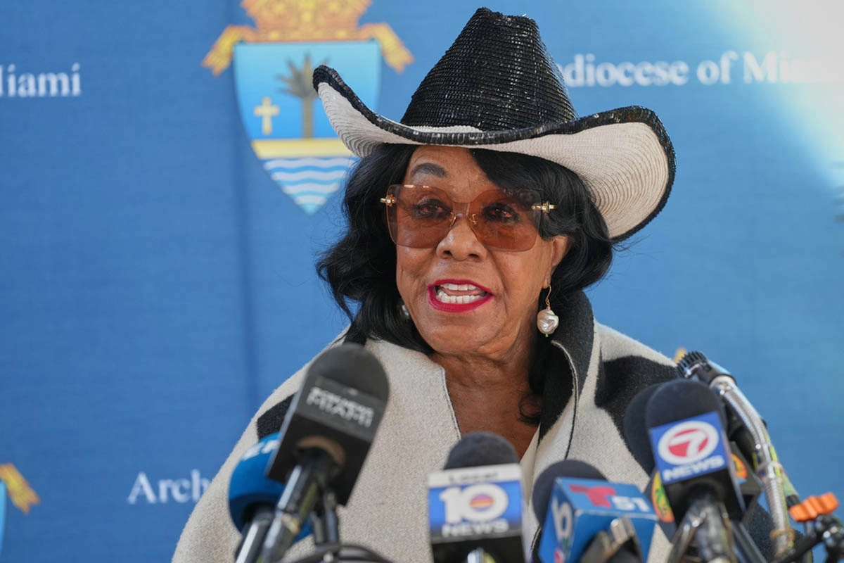 Frederica Wilson recognizes that leather wears out and at 83 years old she will give up her position as congresswoman