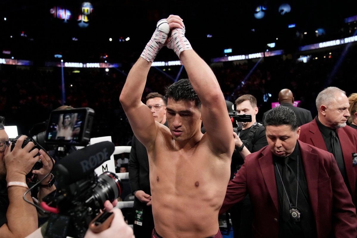 Dmitry Bivol has a clear outlook in which David Benavdez stands out