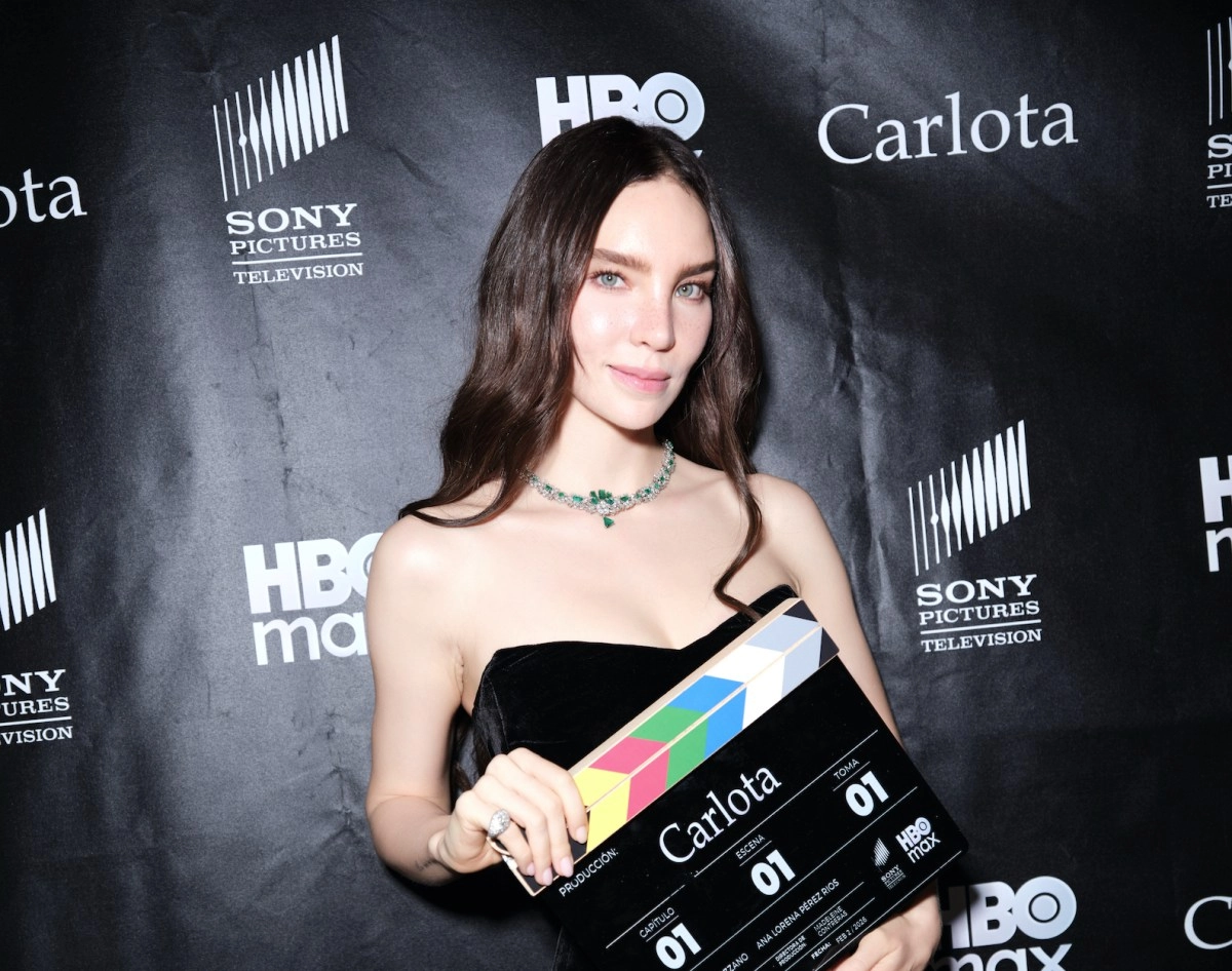 Belinda on the end of Carlotas filming I left my soul in this series