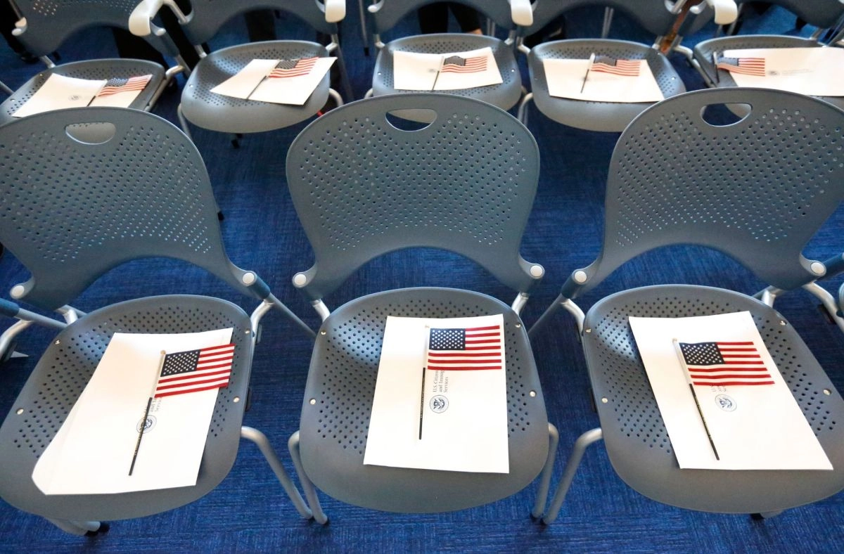 Trump considers rejecting asylum requests without interviews according to internal documents