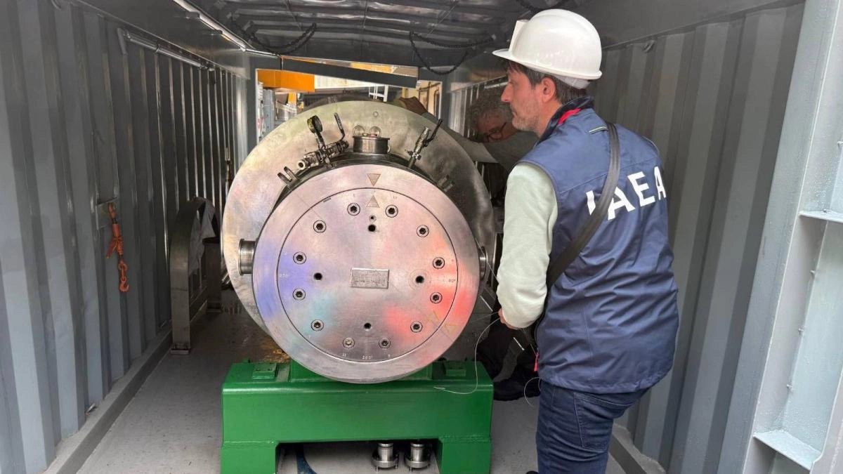 Why Venezuela came to have highly enriched uranium and what was the recent secret operation to deliver it to the United States like
