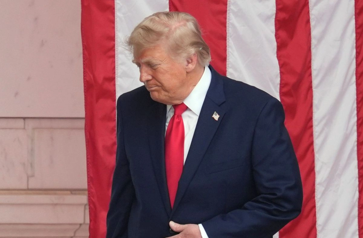 Senate leaves Trumps 18 billion ballroom and fund without resources
