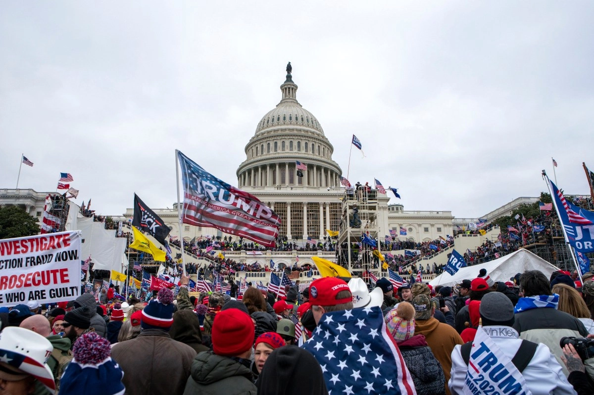 The Pentagon hired Elias Irizarry a man convicted of the attack on the Capitol generates controversy