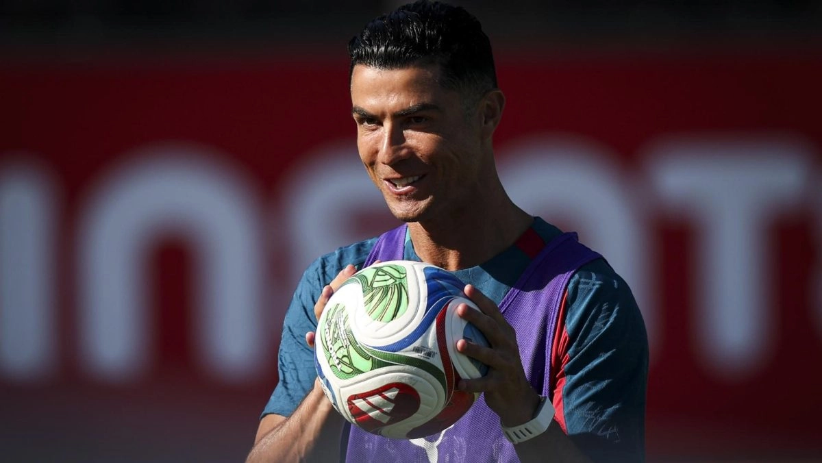 Cristiano Ronaldo wreaks havoc with Ral Jimnez in the new Nike commercial