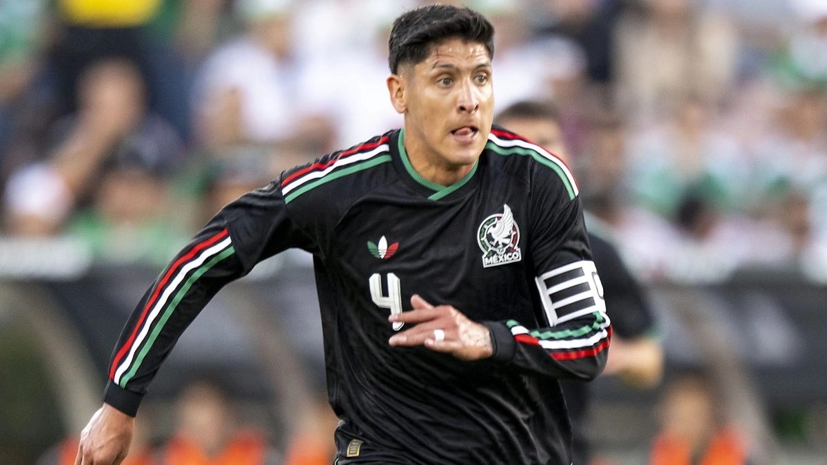 The World Cup could keep Edson lvarez away from the second division
