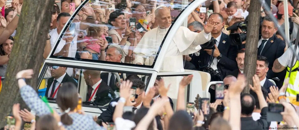 More than a million faithful attend Pope Leo XIVs mass in Madrid Spain
