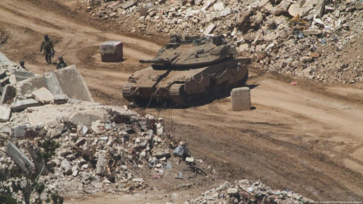 Israel bombs southern Beirut suburbs during new truce