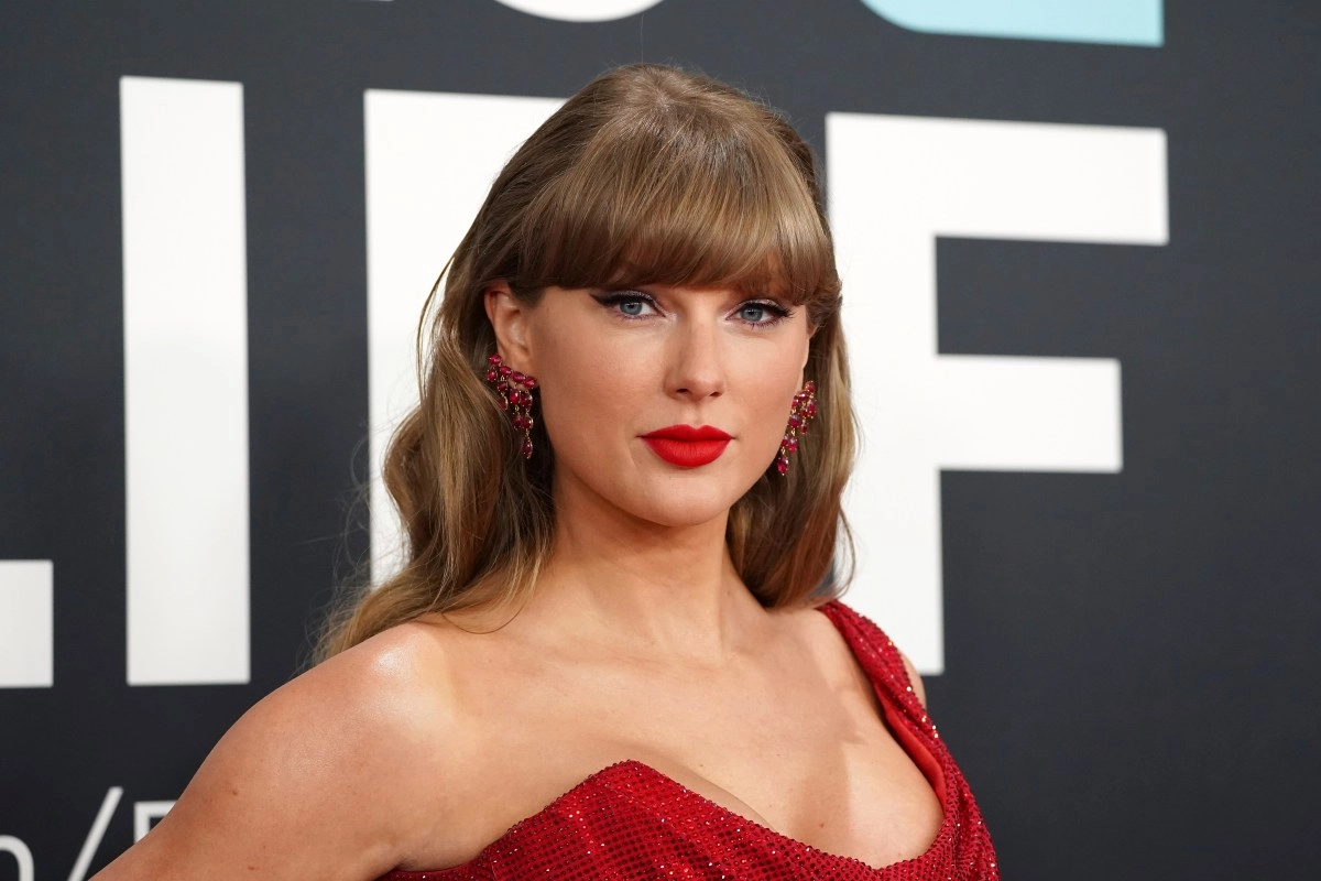 Taylor Swift breaks records on audio platforms with her song I Knew It I Knew You