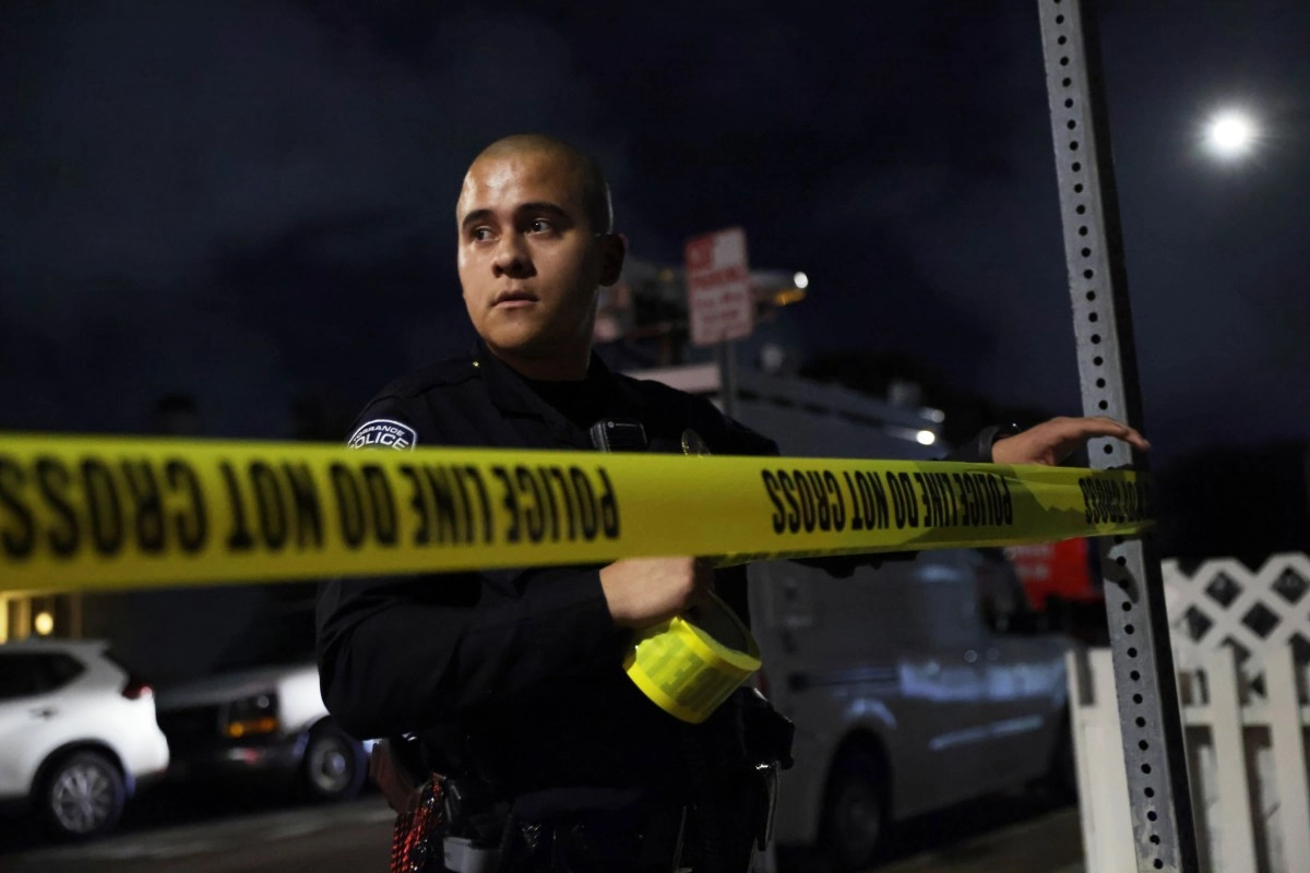 Two children and one adult die in shooting in Los Angeles