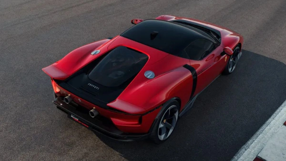 See how they transformed a Ferrari Testarossa into a 66 beast