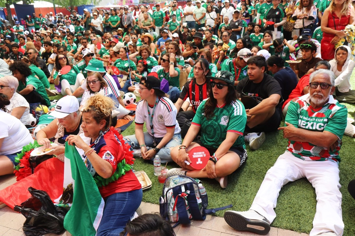 The Los Angeles community celebrates Mexicos victory in the World Cup