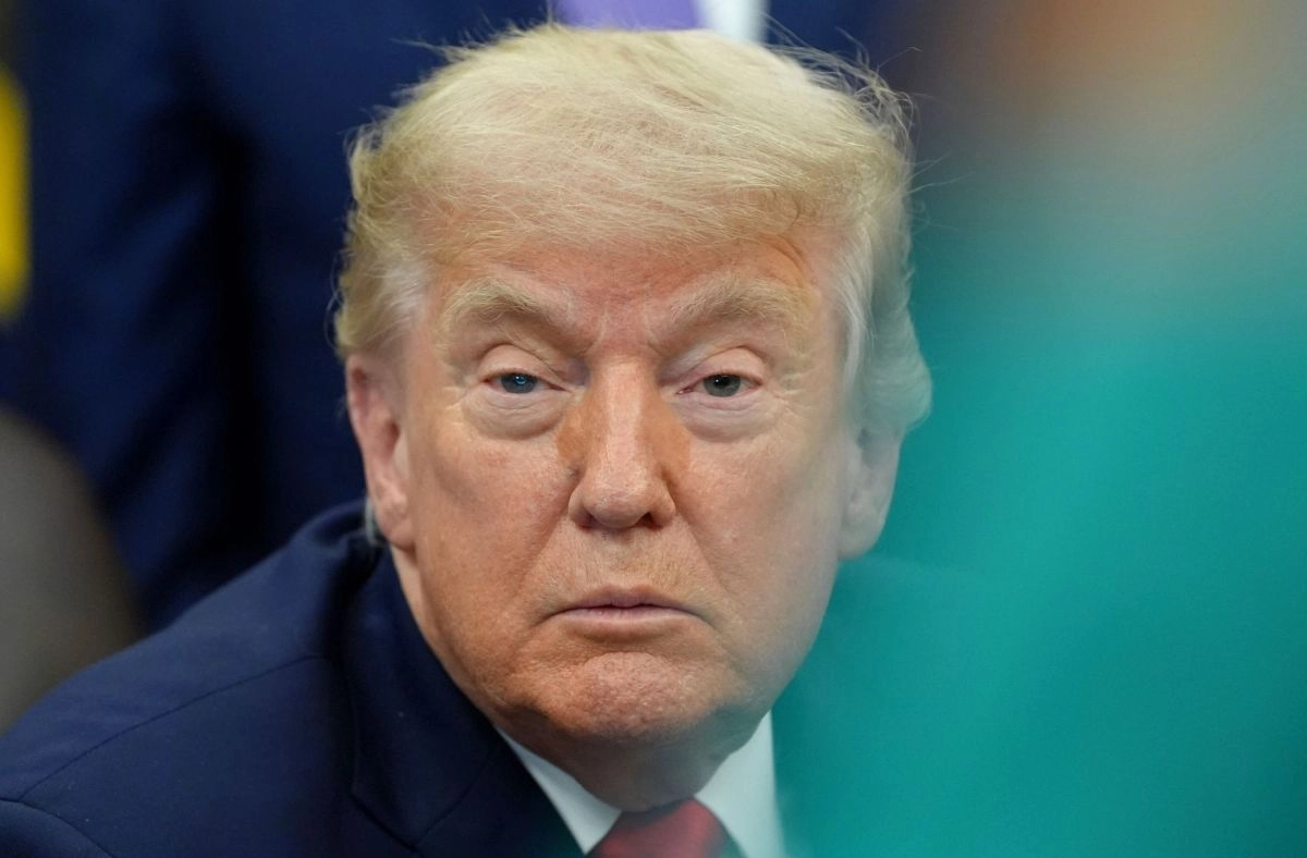 Appeals court allows Trump to temporarily maintain 10 global tariff